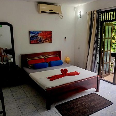 Green Turf Galle Exterior photo